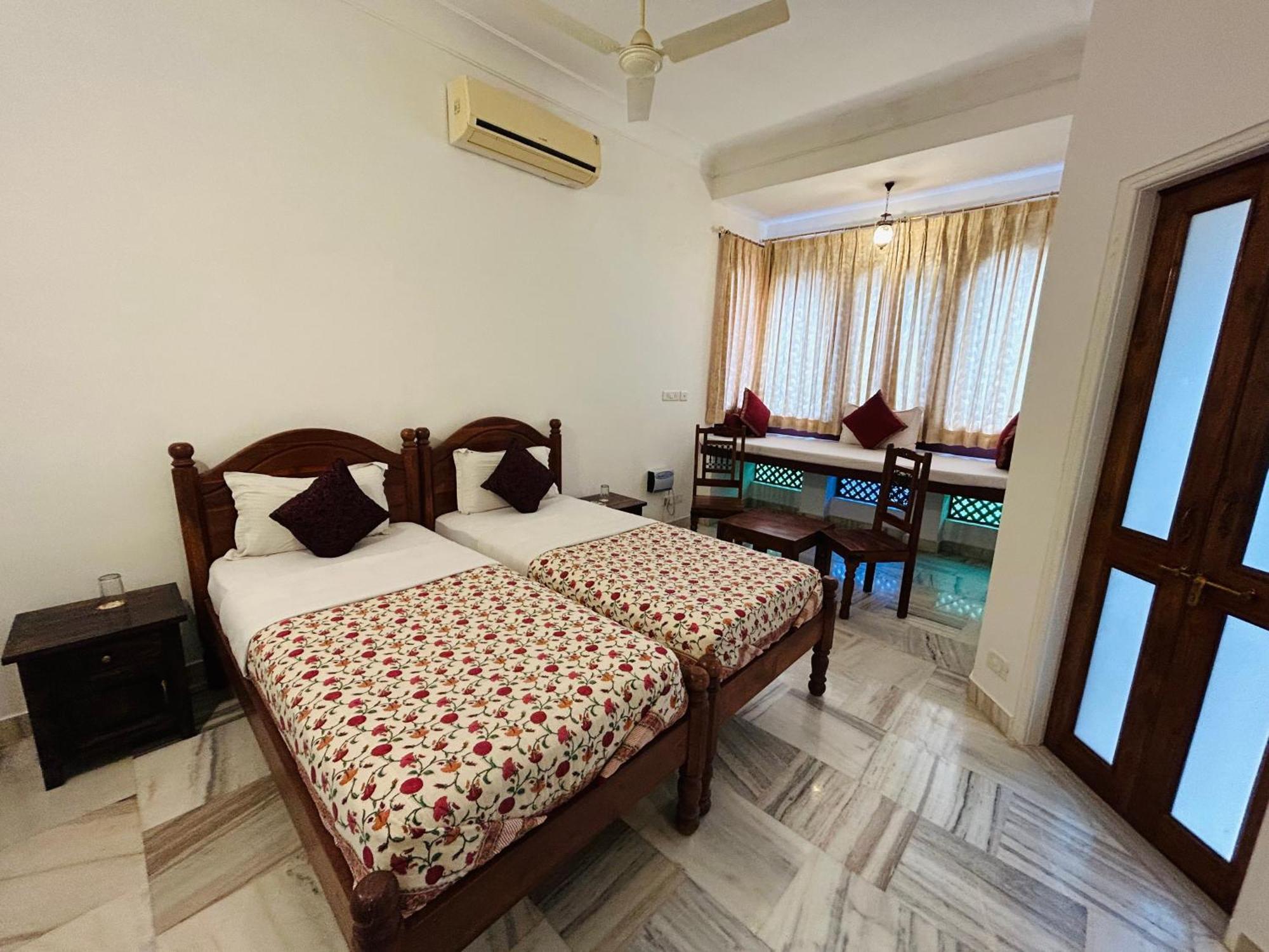 Adhbhut Hotel Τζαϊπούρ Εξωτερικό φωτογραφία