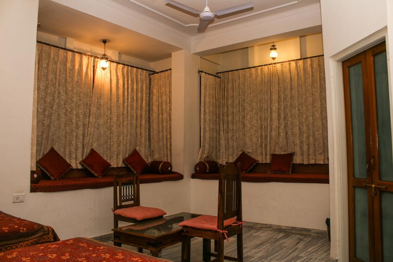 Adhbhut Hotel Τζαϊπούρ Εξωτερικό φωτογραφία